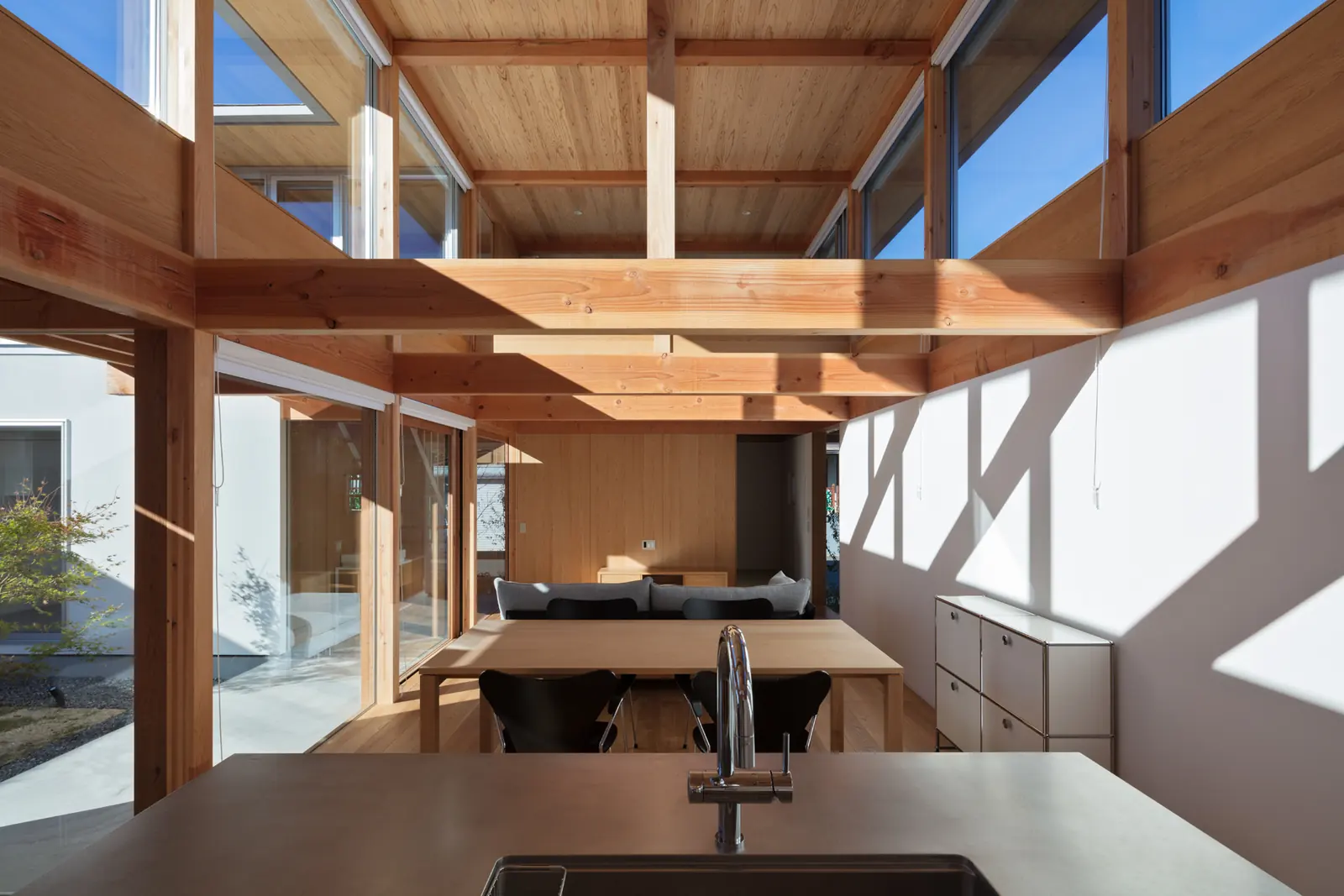 HOUSE N — 6