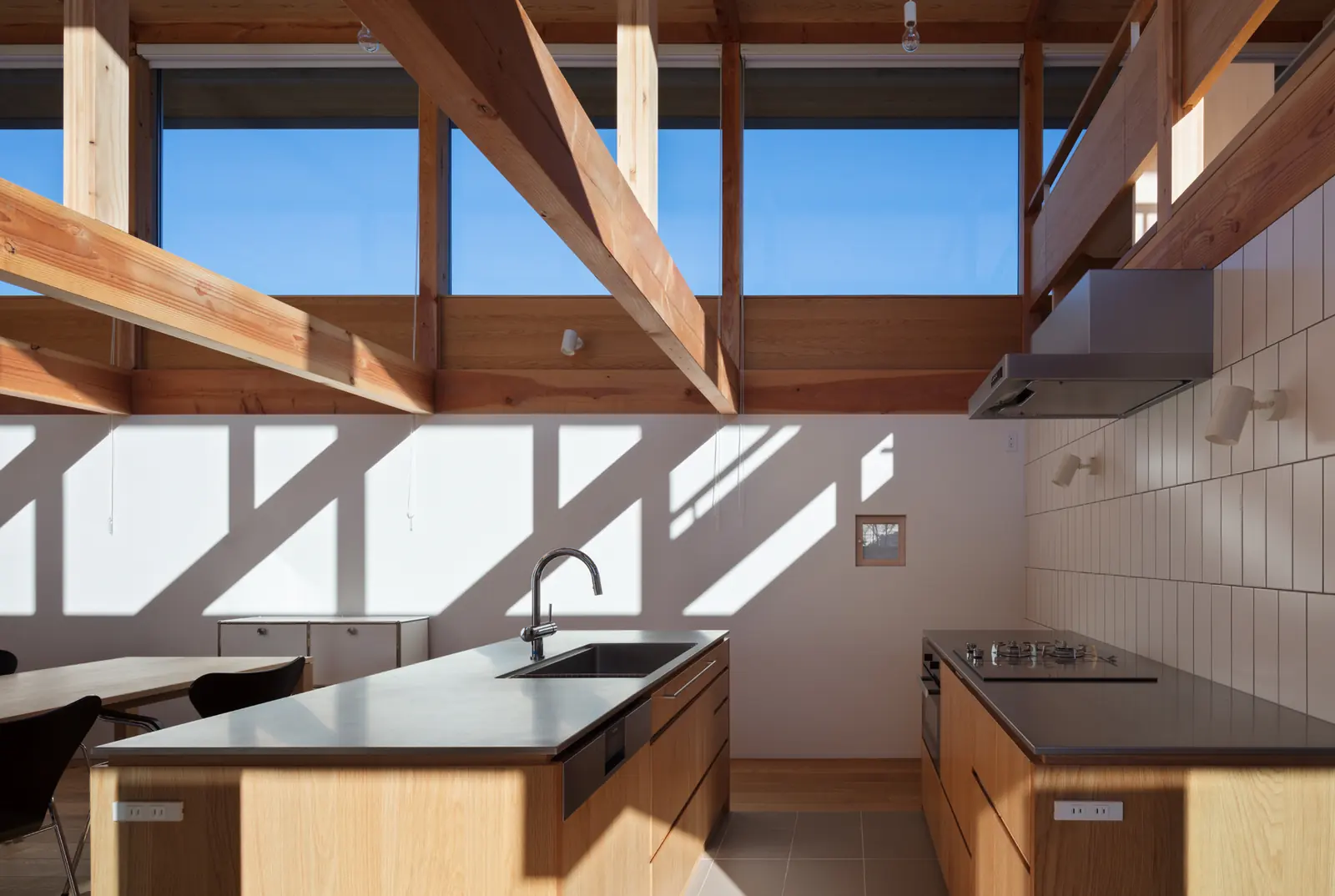HOUSE N — 7
