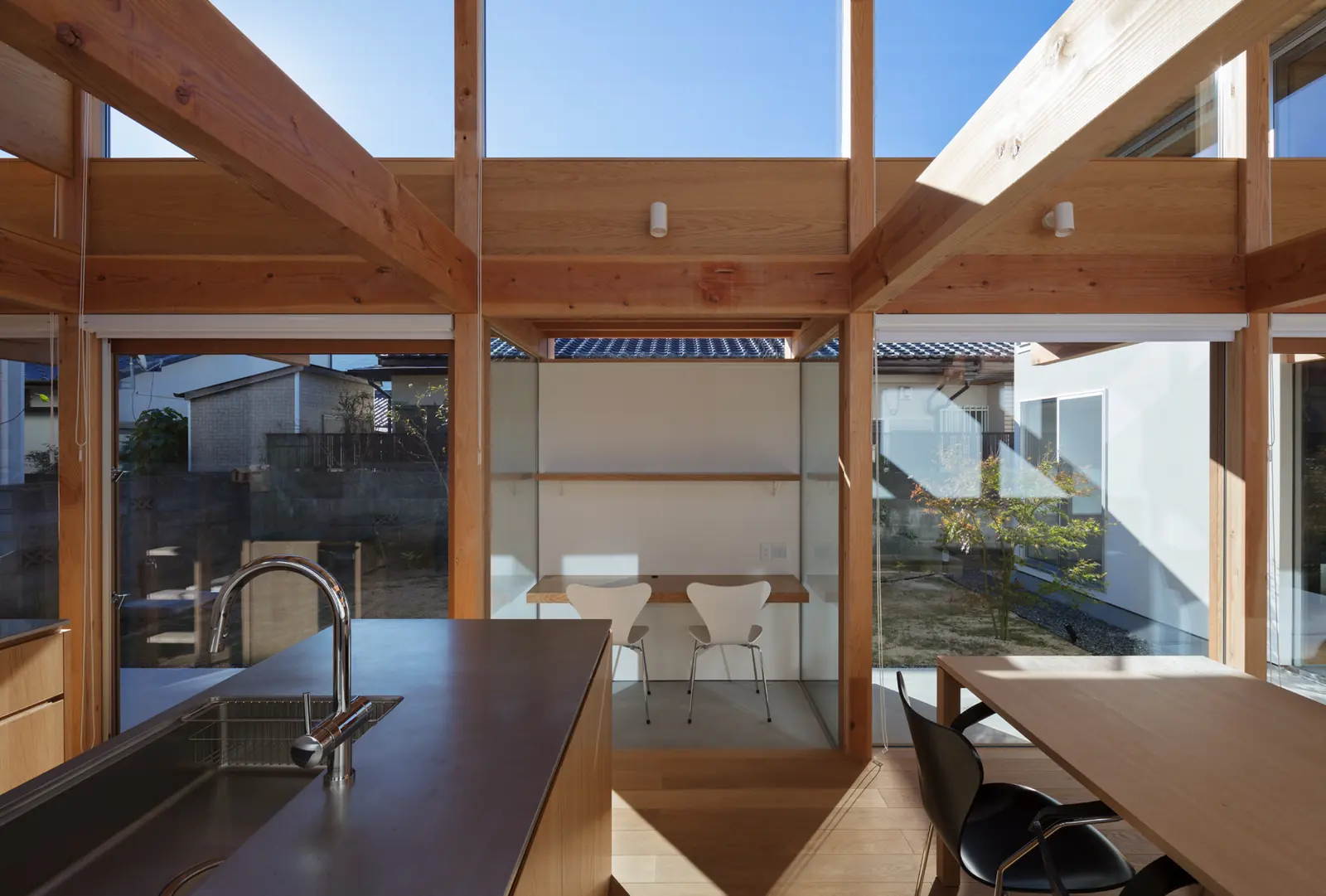HOUSE N — 8