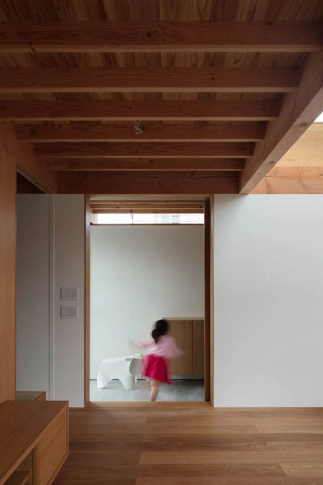HOUSE N — 10