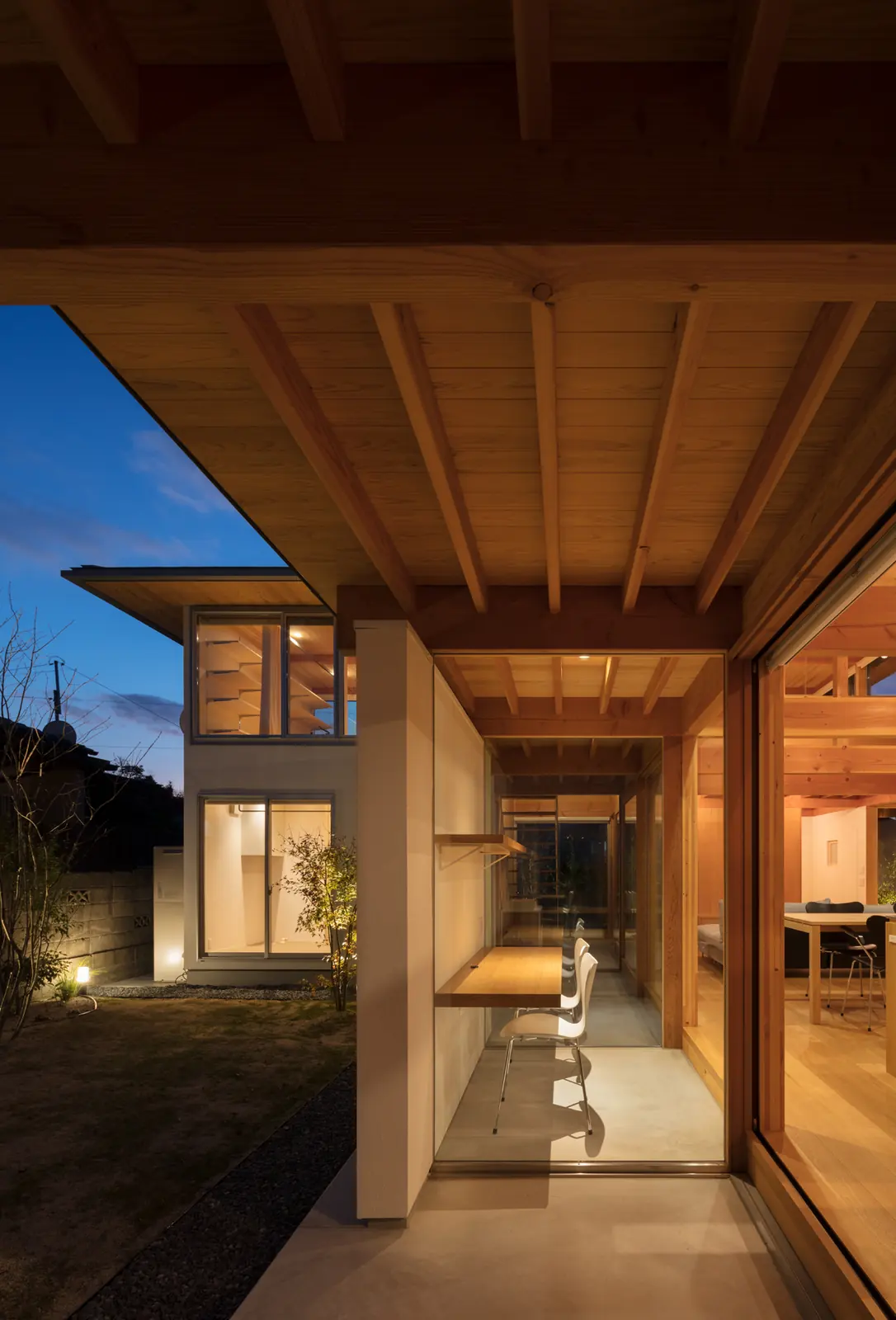 HOUSE N — 18