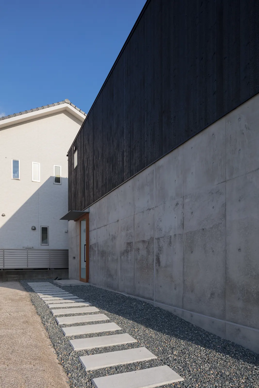 HOUSE T — 4