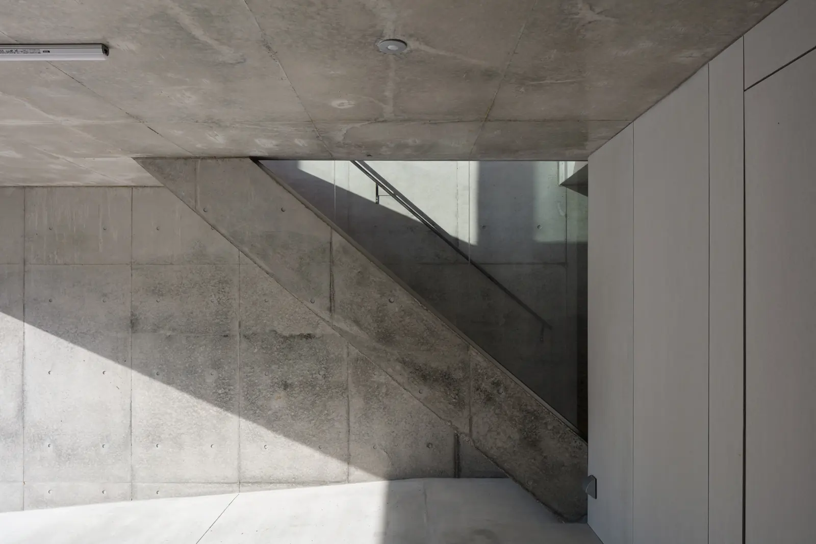 HOUSE T — 5
