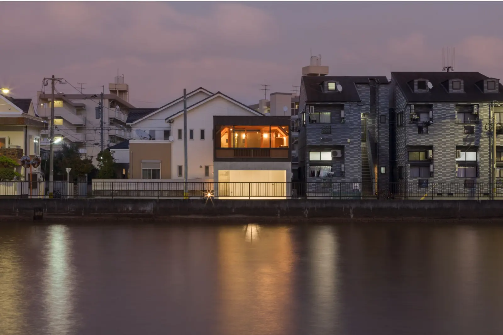 HOUSE T — 21