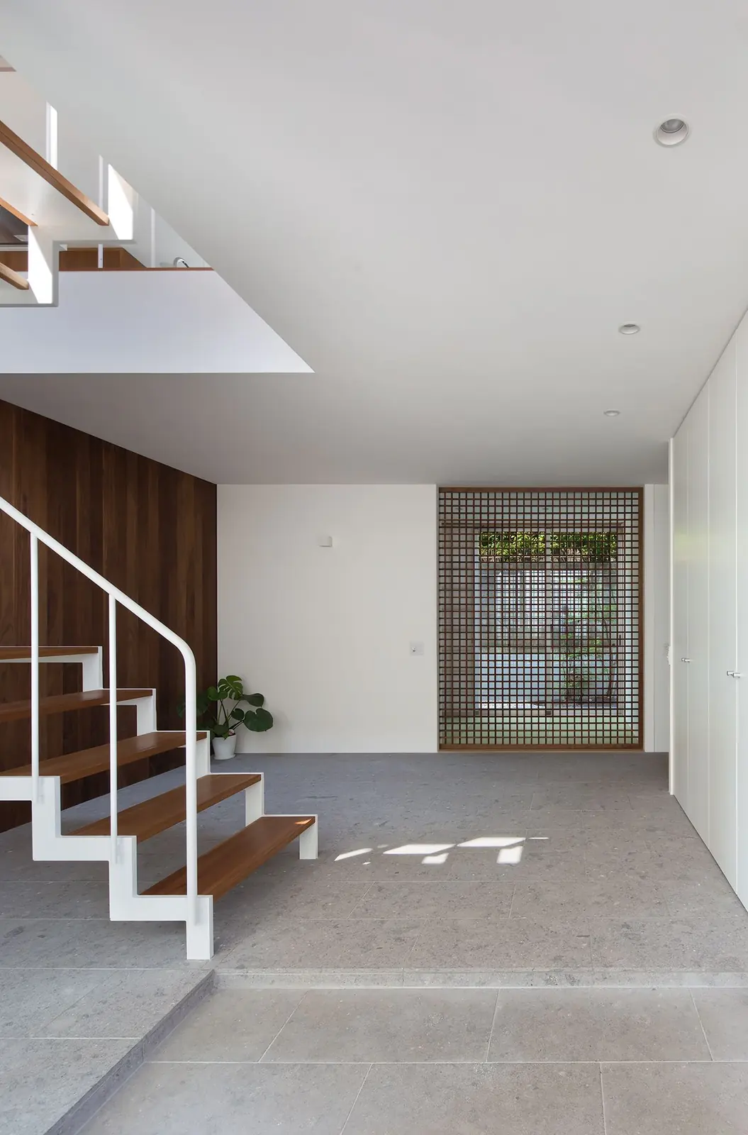 HOUSE F — 4