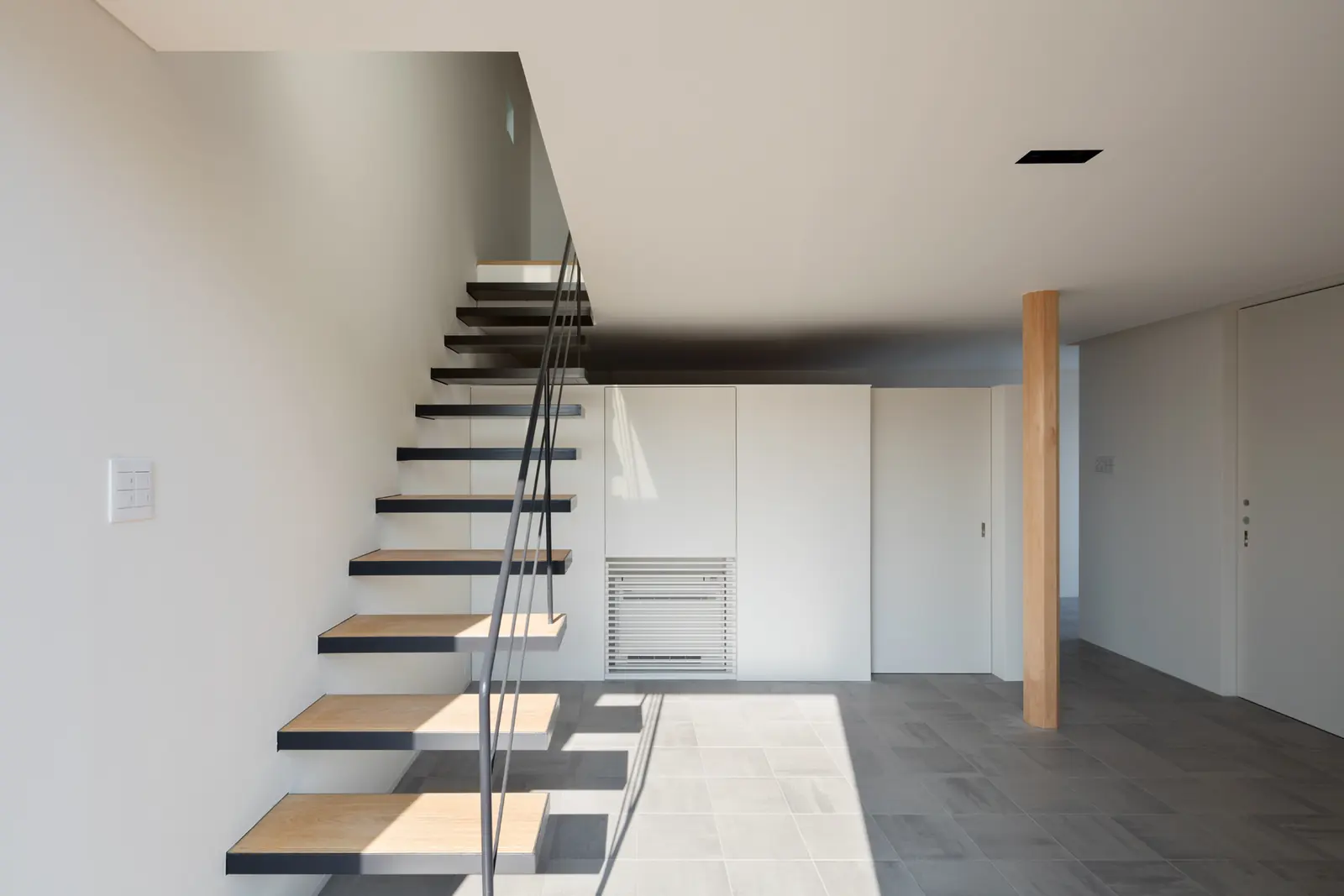 M ATELIER — 8