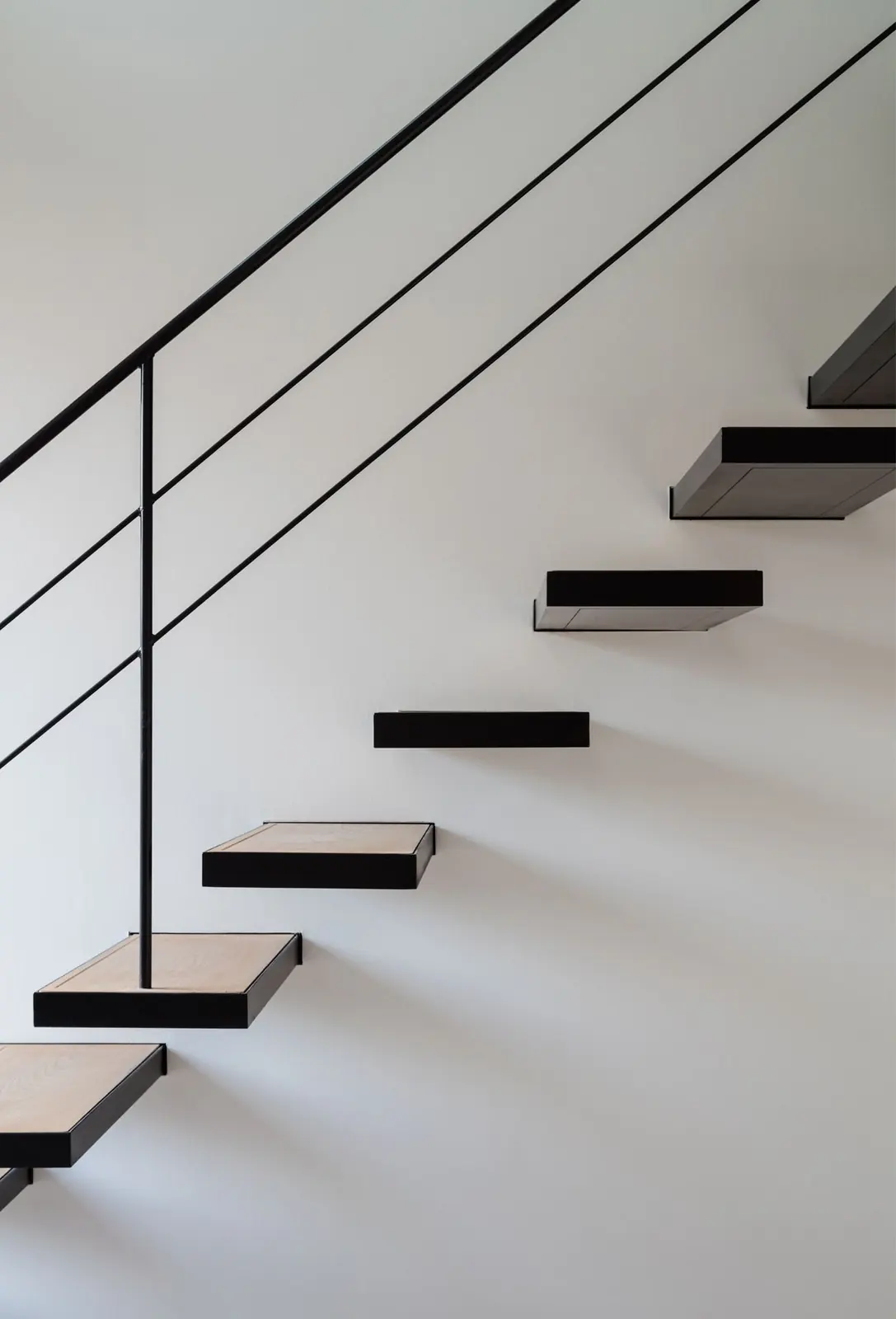 M ATELIER — 9