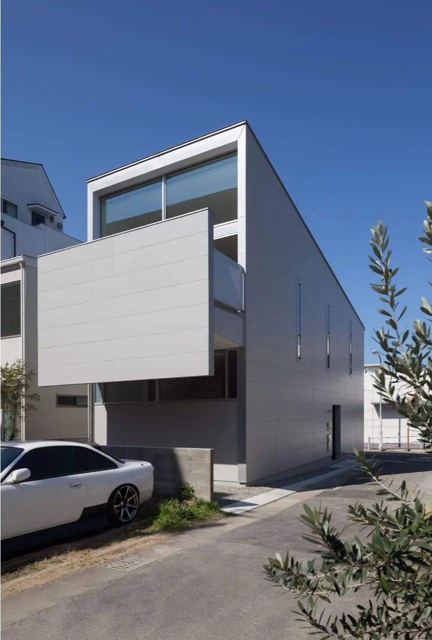 HOUSE O — 3