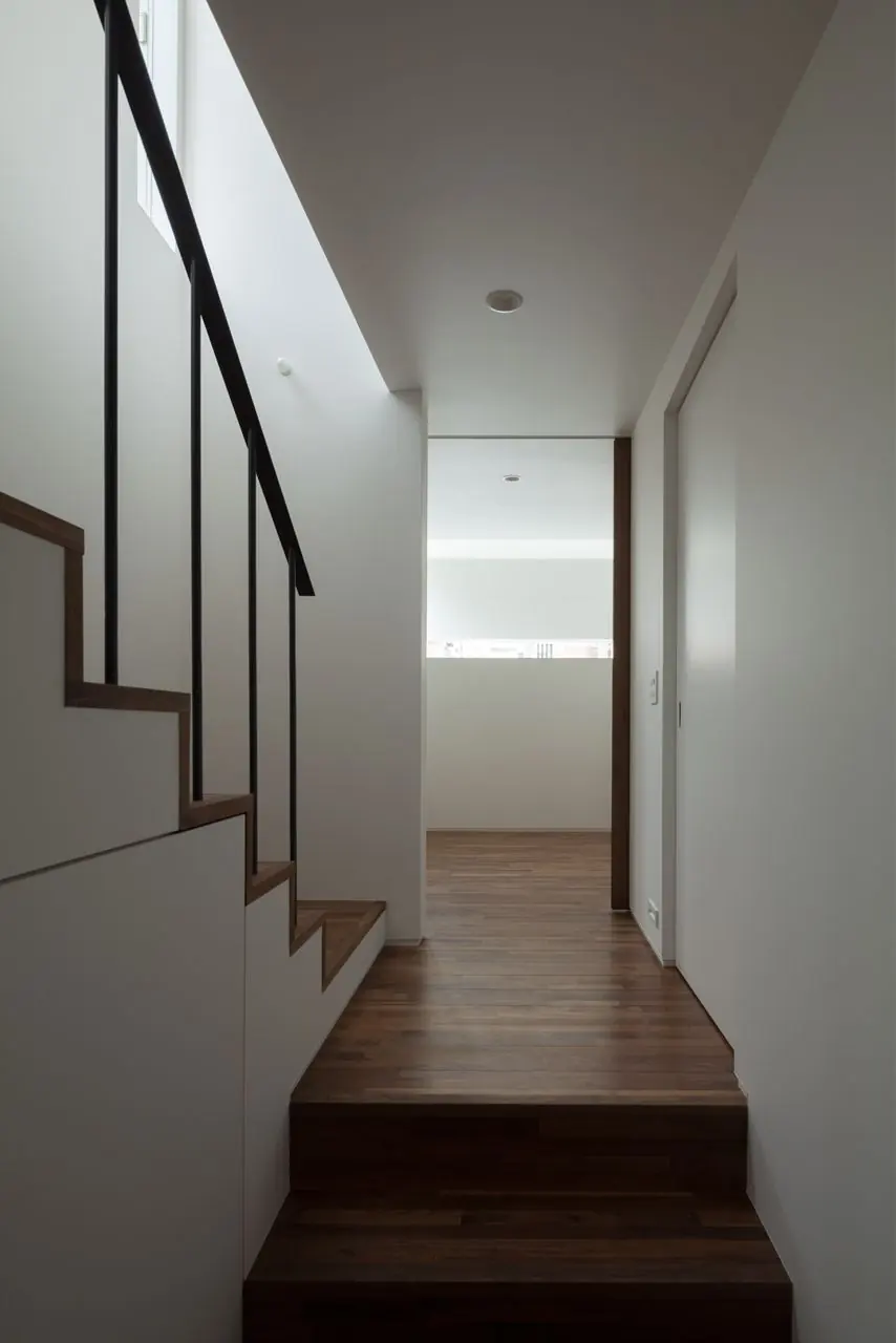 HOUSE O — 6