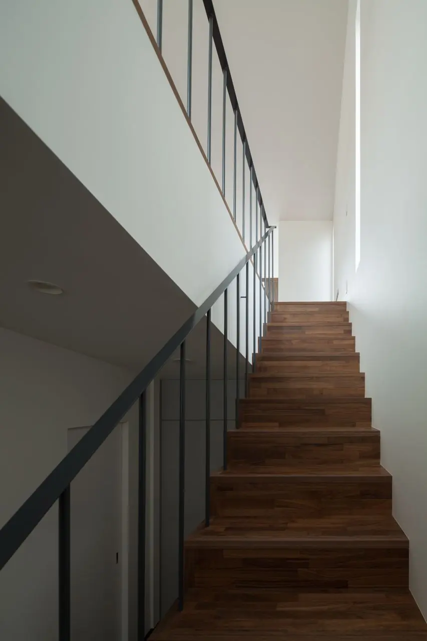 HOUSE O — 9