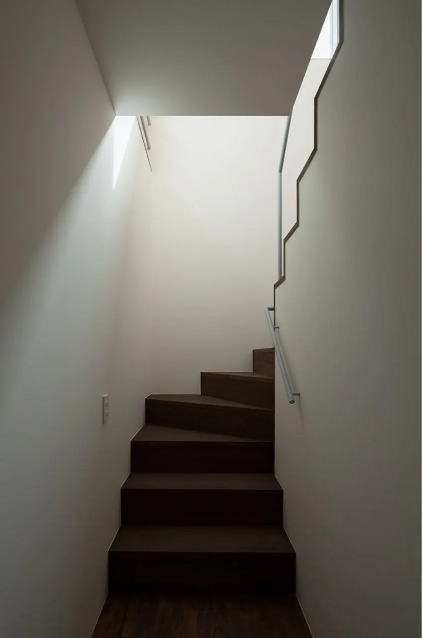 HOUSE D — 13