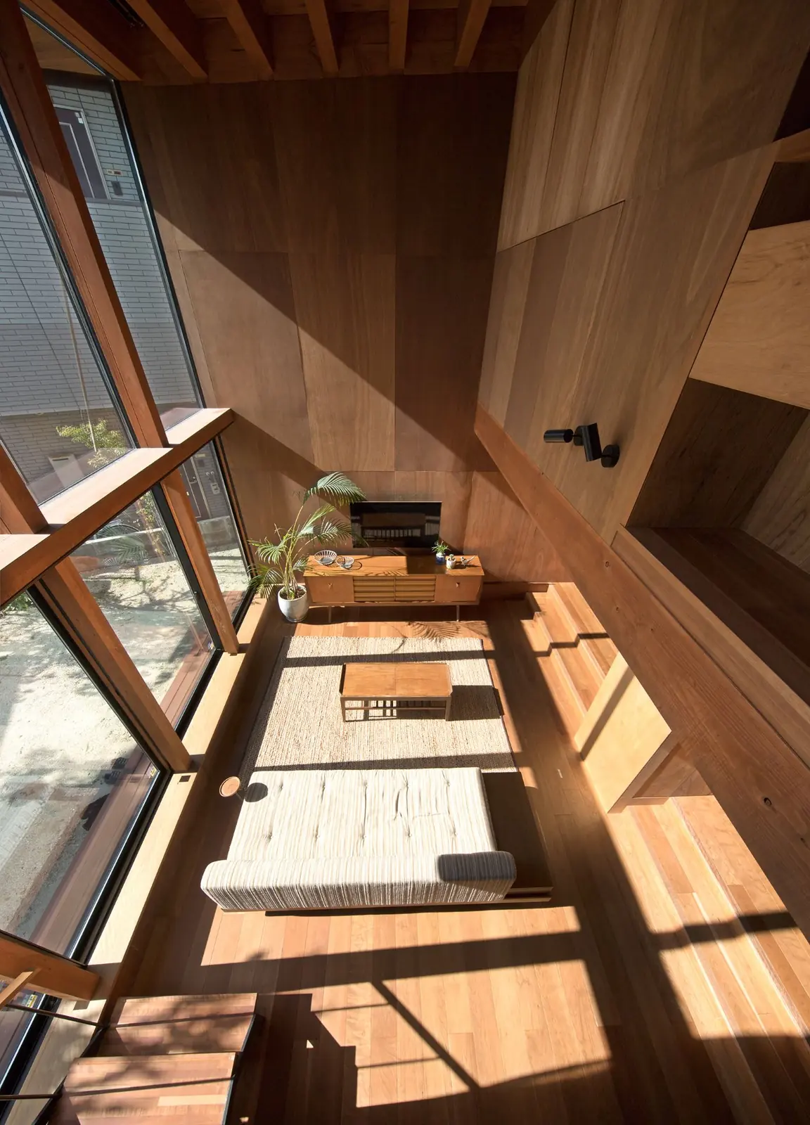 HOUSE W — 4