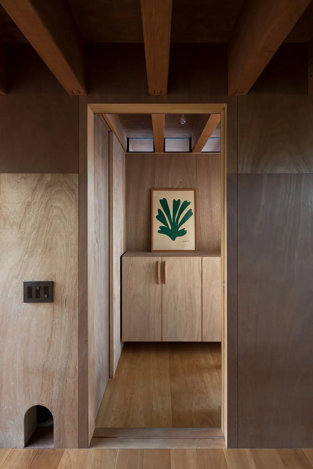 HOUSE W — 7