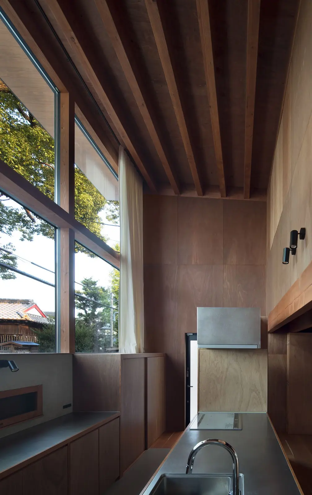HOUSE W — 11