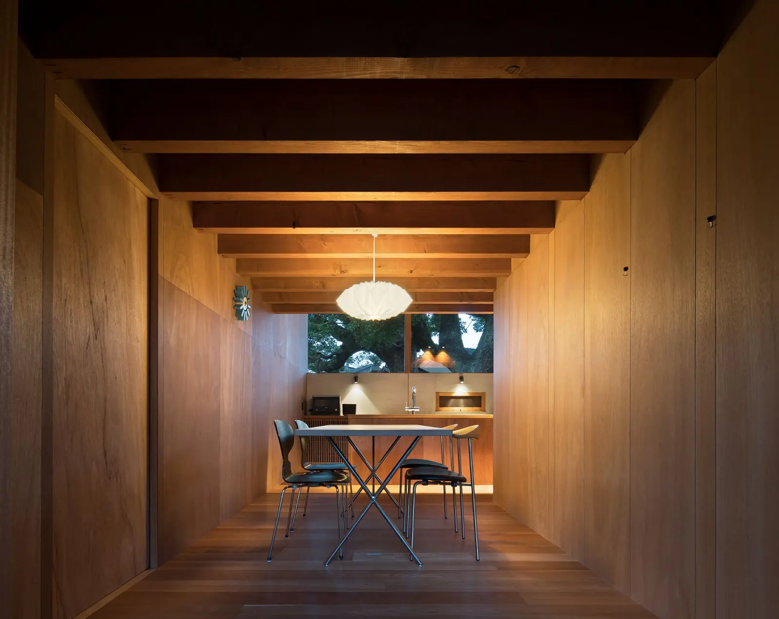 HOUSE W — 13