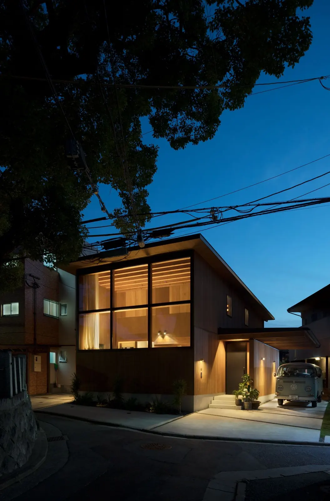 HOUSE W — 14