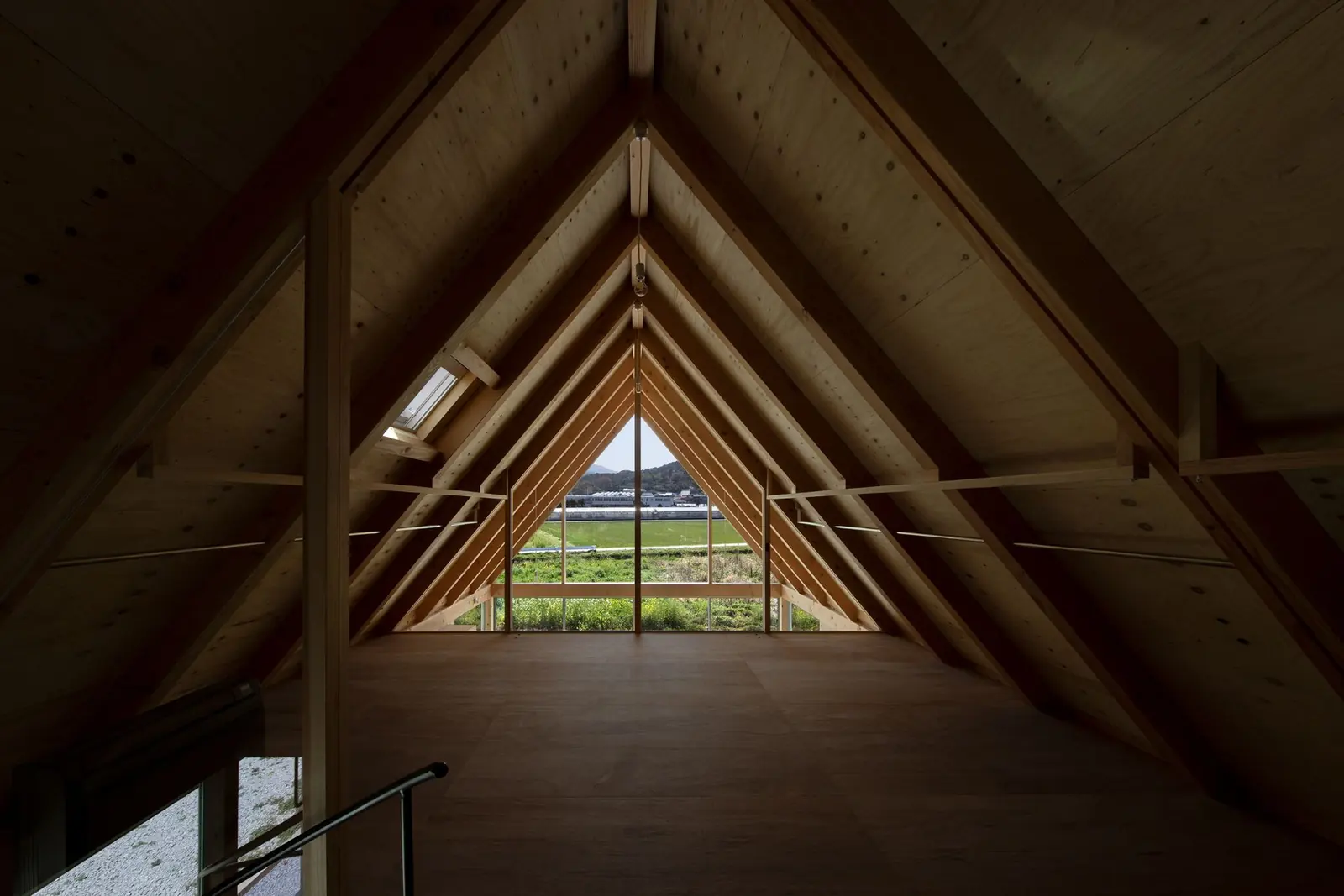 HOUSE Y — 16