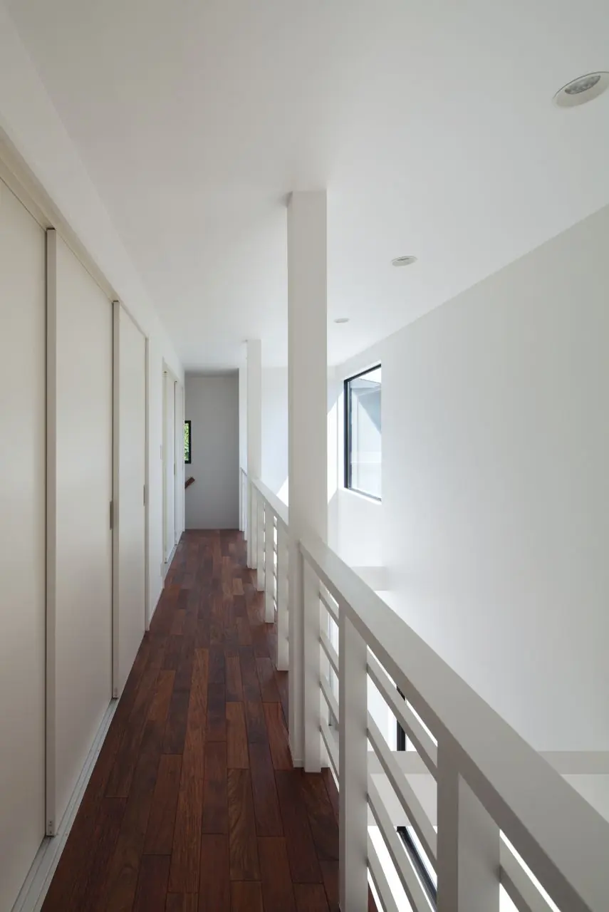Simple House — 17
